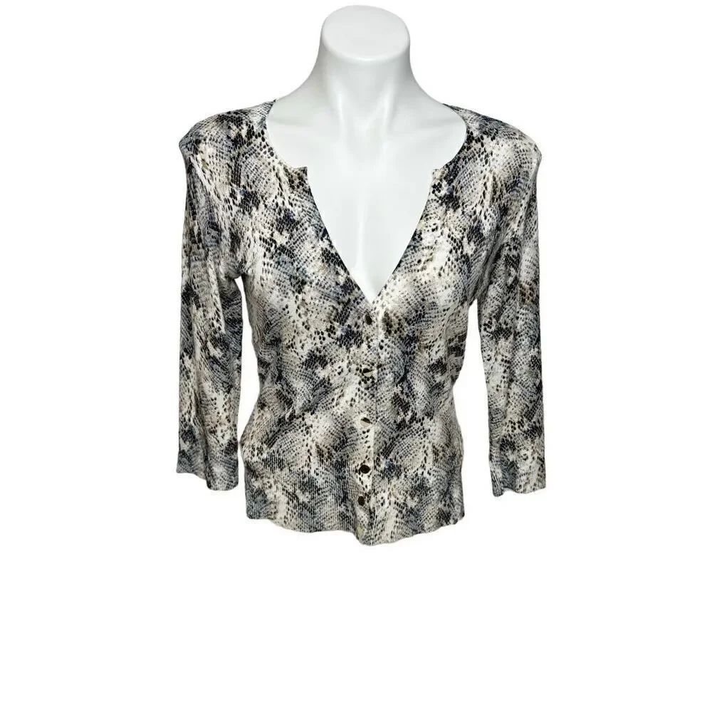 White House Black Market blue and tan metallic print  3/4 sleeve V neck snap up